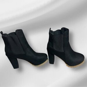 Black Heeled Chelsea Ankle Boots – Size 40 – Lug Sole, Suede Look